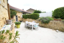 CHARMANTE FERMETTE EN PIERRE 205M2 - GRENIER 30M2 - GRAND GARAGE - TERRAIN DE PRESQUE 9 ARES