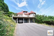 TRES BELLE MAISON INDIVIDUELLE - 4 CHAMBRES - 2 SALLES DE BAIN - 2 GARAGES - TERRAIN DE 25 ARES