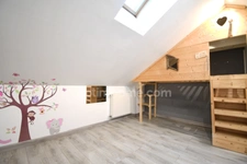 BIEN ATYPIQUE - 142M2 - 6 CHAMBRES - 2 SALLES DE BAIN - JARDIN - TERRASSE