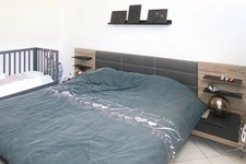 SPACIEUX REZ-DE-CHAUSSÉE AVEC GARAGE, À DEUX PAS DU LUXEMBOURG