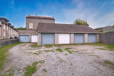 IDÉAL INVESTISSEURS – ENSEMBLE IMMOBILIER + 7 GARAGES À MONT-SAINT-MARTIN