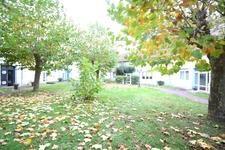 BIEN ATYPIQUE - 142M2 - 6 CHAMBRES - 2 SALLES DE BAIN - JARDIN - TERRASSE