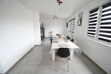 BELLE MAISON INDIVIDUELLE PLAIN PIED SURELEVE - 5 CHAMBRES - TERRAIN 6 ARES - GARAGE