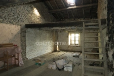 GRANGE DE 250M2 ENVIRON A RENOVER SUR TERRAIN DE 3 ARES 70