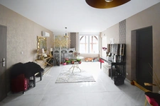 RARE OPPORTUNITÉ IMMOBILIÈRE À LONGUYON – ENSEMBLE DE 1 400 m² SUR PARC ARBORÉ DE 27 ARES ENVIRON