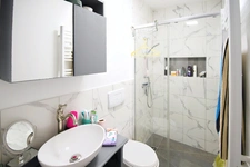 Maison mitoyenne d’un seul côté à Mont-Saint-Martin – 70 m² + garage aménagé en appartement