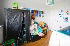 APPARTEMENT DE 71M2 ENVIRON AVEC 3 CHAMBRES AU 1ER ETAGE - CAVE -  PARKINGS