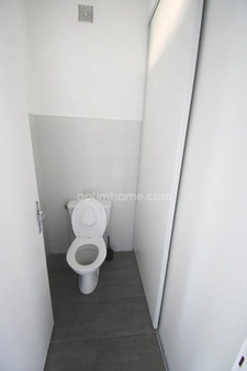 MAISON INDIVIDUELLE SPACIEUSE AVEC POTENTIEL – 4 NIVEAUX, TERRASSE ET JARDIN