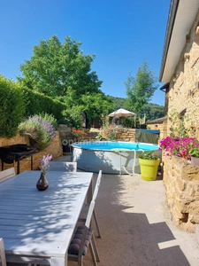 CHARMANTE FERMETTE EN PIERRE 205M2 - GRENIER 30M2 - GRAND GARAGE - TERRAIN DE PRESQUE 9 ARES