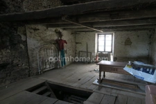 GRANGE DE 250M2 ENVIRON A RENOVER SUR TERRAIN DE 3 ARES 70