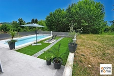 UNE PROPRIÉTÉ DE CARACTÈRE DE 325 M² SUR PLUS DE 35 ARES, AVEC PISCINE ET 11 GARAGES !