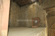 GRANGE DE 250M2 ENVIRON A RENOVER SUR TERRAIN DE 3 ARES 70