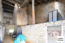 GRANGE DE 250M2 ENVIRON A RENOVER SUR TERRAIN DE 3 ARES 70