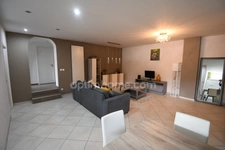 SPACIEUX REZ-DE-CHAUSSÉE AVEC GARAGE, À DEUX PAS DU LUXEMBOURG