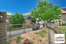 BELLE MAISON DE VILLAGE 200M2 - TERRAIN 6 ARES - GRAND GRENIER AMENAGEABLE DE 110M2 - 2 GARAGES 4 VOITURES