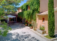 Aix-en-Provence - Superbe Mas Provençal T7 du 18ème Siècle de 275 m2 environ entièrement rénové, sur 6000 m2 de terrain, au calme et sans vis à vis