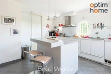 Bouc Bel Air (Aix à 10 mn) - Vente Belle Villa T5 de 269 M2, sur un terrain clos et arboré de 1257 M2 avec piscine, proche IBS, commerces et transports