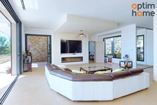 Aix SUD - centre ville à 10 Mn, IBS à 15 mn. Vente superbe villa contemporaine de 2023 de 400 m2 exposée Sud, en position dominante avec vue dégagée, au calme et sans vis à vis