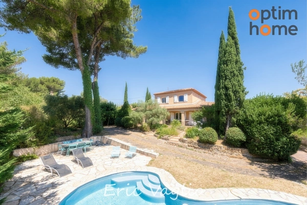 Bouc Bel Air (Aix à 10 mn) - Vente Belle Villa T5 de 269 M2, sur un terrain clos et arboré de 1257 M2 avec piscine, proche IBS, commerces et transports