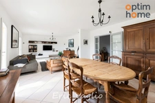 Bouc Bel Air (Aix à 10 mn) - Vente Belle Villa T5 de 269 M2, sur un terrain clos et arboré de 1257 M2 avec piscine, proche IBS, commerces et transports