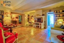 Aix-en-Provence - Superbe Mas Provençal T7 du 18ème Siècle de 275 m2 environ entièrement rénové, sur 6000 m2 de terrain, au calme et sans vis à vis