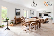 Bouc Bel Air (Aix à 10 mn) - Vente Belle Villa T5 de 269 M2, sur un terrain clos et arboré de 1257 M2 avec piscine, proche IBS, commerces et transports