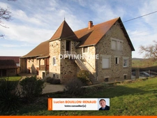 Propriete de caractère avec exploitation agricole de 80 hect + batiments  en CHAROLAIS 
