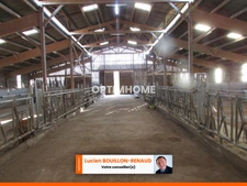 Propriete de caractère avec exploitation agricole de 80 hect + batiments  en CHAROLAIS 