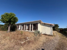 GALGON – Maison de plain-pied avec 3 garages 