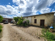 Propriete à vendre 2 habitations 800 m2 de bâtis PUISSEGUIN (33)