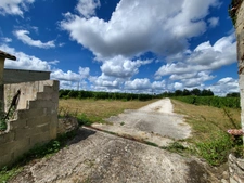Propriete à vendre 2 habitations 800 m2 de bâtis PUISSEGUIN (33)