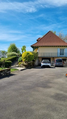 Maison PLAIN PIED avec PISCINE et grand terrain de 5000 m2