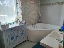 BEAUCOUP DE CHARME  et de BEAUX VOLUMES dans un ENVIRONNEMENT EXCEPTIONNEL