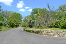 BEAUCOUP DE CHARME  et de BEAUX VOLUMES dans un ENVIRONNEMENT EXCEPTIONNEL