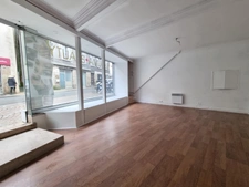 Tulle centre Petit appartement avec local commercial