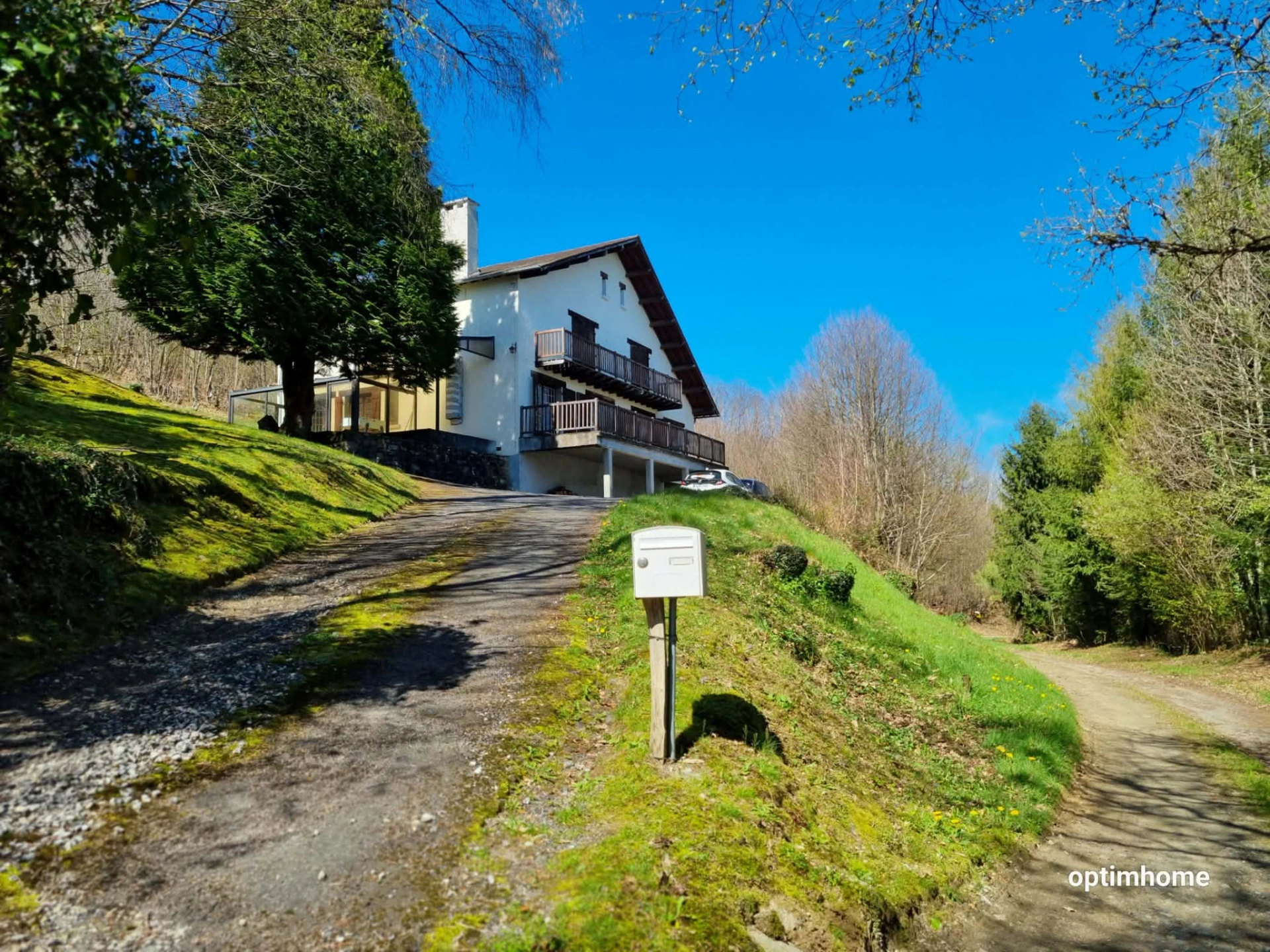 Maison 8 pièces 280 m² · à Beynat · 280 m² · 168 000 €