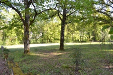 SECTEUR LARCHE/LA Feuillade- TERRAIN 2000 m2 avec TOUT A L EGOUT