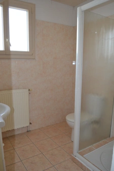 ALLASSAC - MAISON 3 CHAMBRES + T1 sur terrain 1700 m2