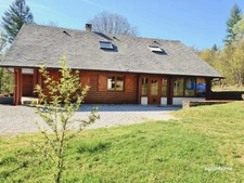 CHALET sur 7000 m2 terrain à  SAINT PRIEST DE GIMEL (19)