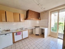  LAGUENNE- maison avec potentiel de 3 logements