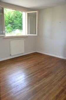 ALLASSAC - MAISON 3 CHAMBRES + T1 sur terrain 1700 m2