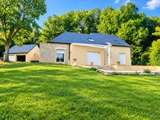  Lissac , Maison d'architecte de 1997 avec PISCINE sur 4000 m2 terrain  