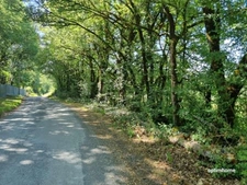 Terrain constructible  Proche Brive , secteur Cressensac , AVEC TERRAIN DE TENNIS