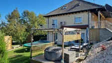 BRIVE - GRANDE MAISON COMPOSEE DE 2 LOGEMENTS