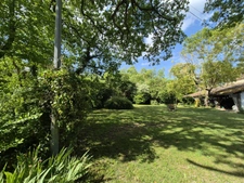 Maison en pierre avec beau terrain – cadre exceptionnel, sur le chemin de Saint-Jacques, à LA ROMIEU (32480)