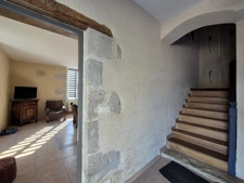 Maison en pierre avec piscine et dépendances – Vue dominante sur la campagne gersoise