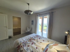 Maison contemporaine de plain-pied avec vue dominante, 4 chambres– Saint-Puy (32310)