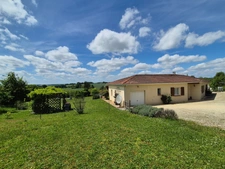 Maison contemporaine de plain-pied avec vue dominante, 4 chambres– Saint-Puy (32310)
