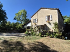 Maison en pierre avec beau terrain – cadre exceptionnel, sur le chemin de Saint-Jacques, à LA ROMIEU (32480)