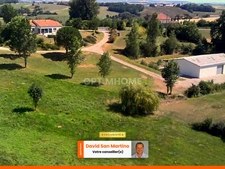 Propriété avec 3,4 has, dépendance sécurisée de 320 m², maison plain-pied plus sous-sol, et vue dominante aux portes d'Agen